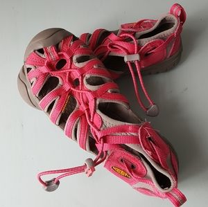 Keen Moxie girls sandals